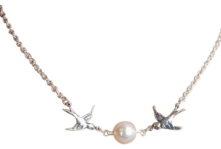 Fashion Swallow Pearl Necklace